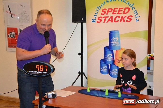 Zdjęcie w galerii na portalu naszraciborz.pl: Mini Speed Stacks na Zamku Piastowskim wiadomości z regionu