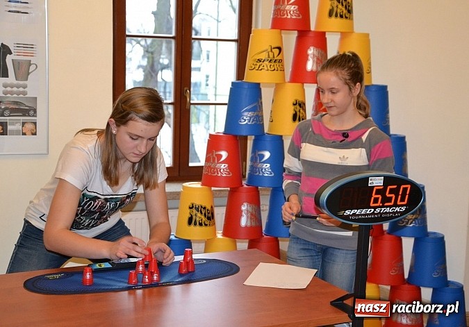 Zdjęcie w galerii na portalu naszraciborz.pl: Mini Speed Stacks na Zamku Piastowskim wiadomości z regionu