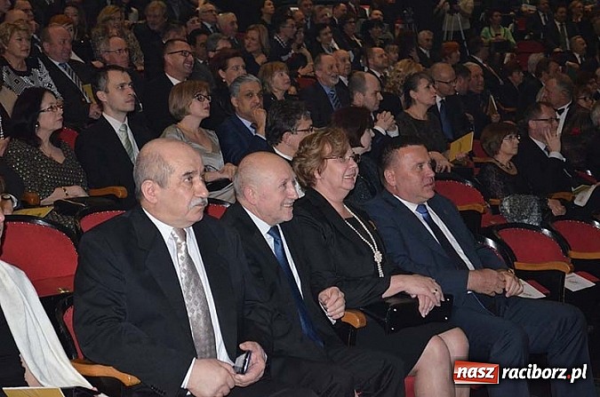 Zdjęcie w galerii na portalu naszraciborz.pl: Platynowy Laur Umiejętności i Kompetencji dla prezes WFOŚiGW wiadomości z regionu