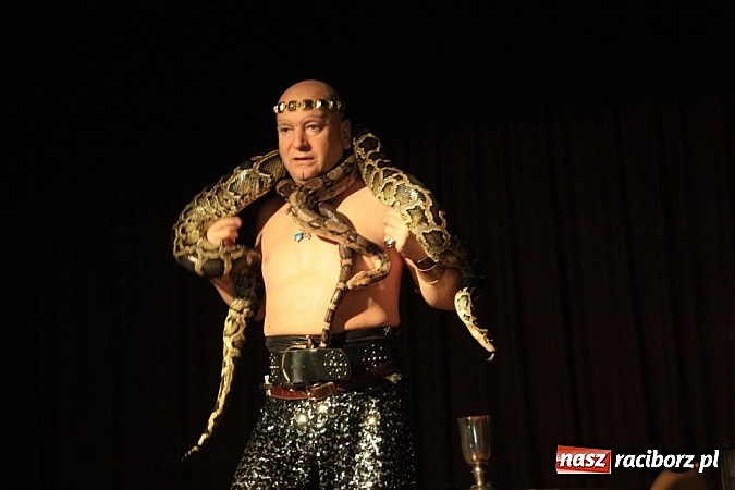 Zdjęcie w galerii na portalu naszraciborz.pl: Węże dusiciele zachwyciły dzieci w Krzanowicach wiadomości z regionu