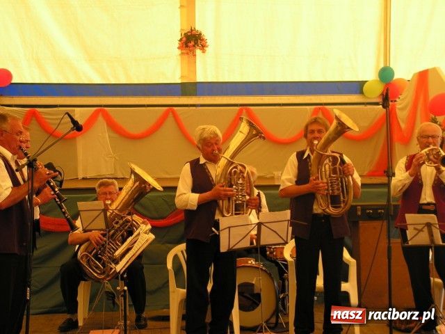 Zdjęcie w galerii na portalu naszraciborz.pl: Wielki festyn parafialny w Cyprzanowie wiadomości z regionu