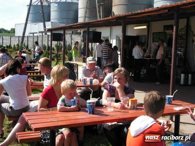 Zdjęcie w galerii na portalu naszraciborz.pl: Wielki festyn parafialny w Cyprzanowie wiadomości z regionu