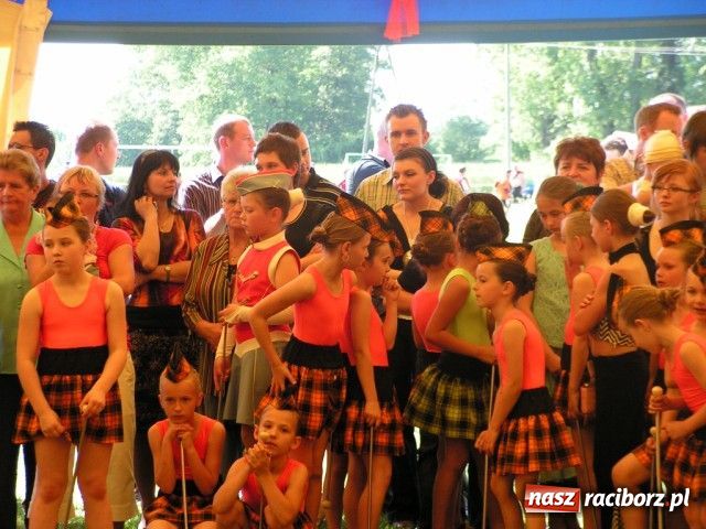 Zdjęcie w galerii na portalu naszraciborz.pl: Wielki festyn parafialny w Cyprzanowie wiadomości z regionu