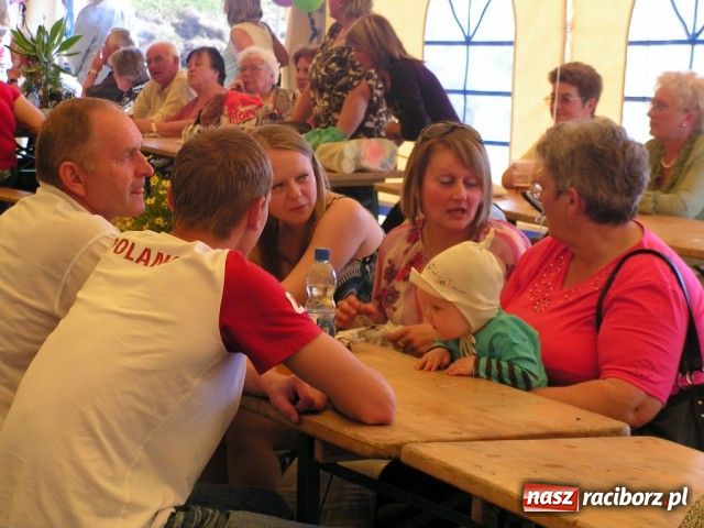 Zdjęcie w galerii na portalu naszraciborz.pl: Wielki festyn parafialny w Cyprzanowie wiadomości z regionu
