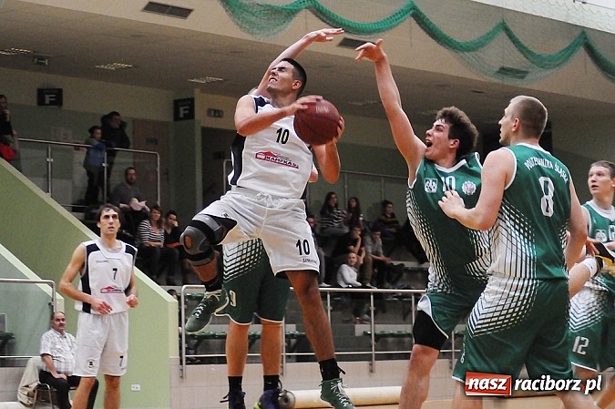 Zdjęcie w galerii na portalu naszraciborz.pl: Koszykówka. Wysoka porażka Ofensywy wiadomości z regionu