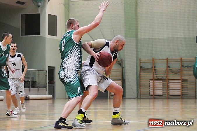 Zdjęcie w galerii na portalu naszraciborz.pl: Koszykówka. Wysoka porażka Ofensywy wiadomości z regionu