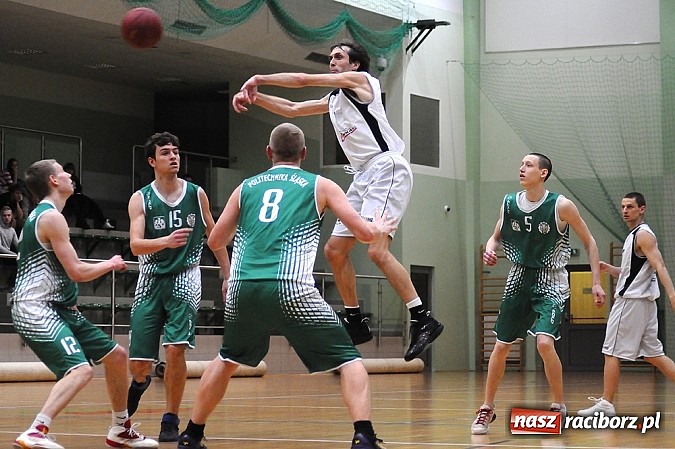 Zdjęcie w galerii na portalu naszraciborz.pl: Koszykówka. Wysoka porażka Ofensywy wiadomości z regionu
