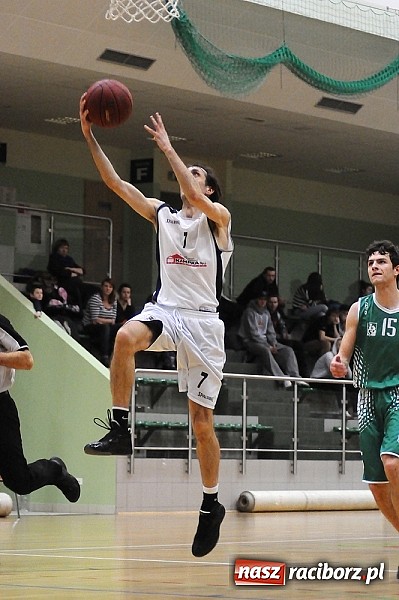 Zdjęcie w galerii na portalu naszraciborz.pl: Koszykówka. Wysoka porażka Ofensywy wiadomości z regionu