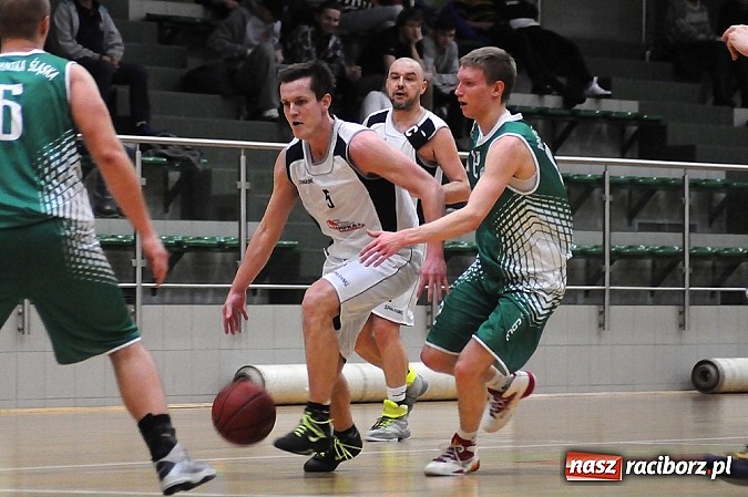 Zdjęcie w galerii na portalu naszraciborz.pl: Koszykówka. Wysoka porażka Ofensywy wiadomości z regionu