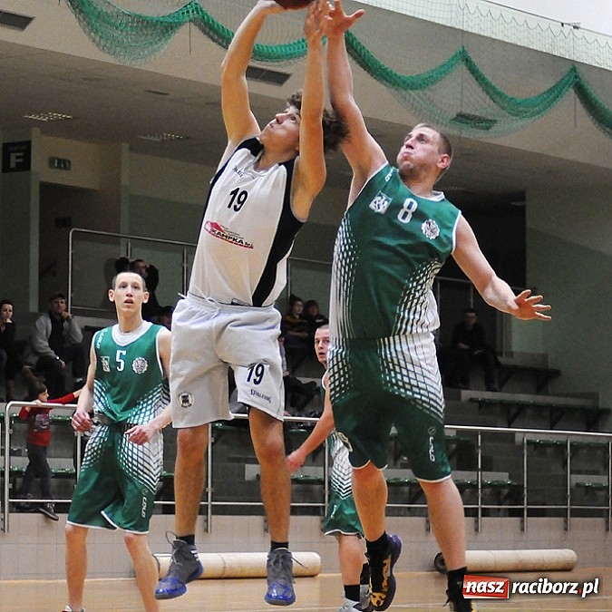 Zdjęcie w galerii na portalu naszraciborz.pl: Koszykówka. Wysoka porażka Ofensywy wiadomości z regionu