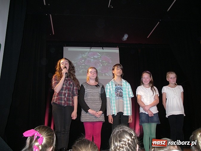 Zdjęcie w galerii na portalu naszraciborz.pl: Dzień Babci i Dziadka w MDK-u wiadomości z regionu