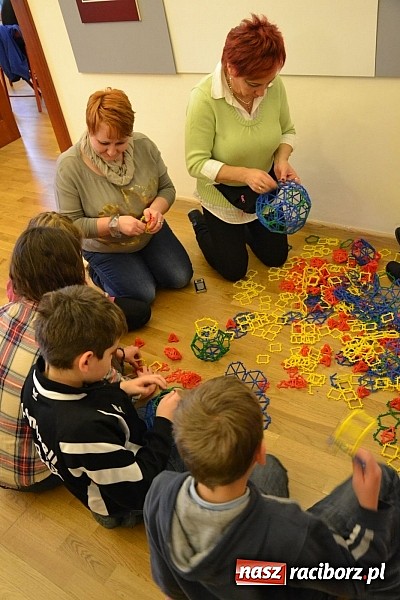 Zdjęcie w galerii na portalu naszraciborz.pl: Matematyka na wesoło w Zamku Piastowskim wiadomości z regionu