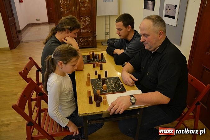 Zdjęcie w galerii na portalu naszraciborz.pl: Matematyka na wesoło w Zamku Piastowskim wiadomości z regionu