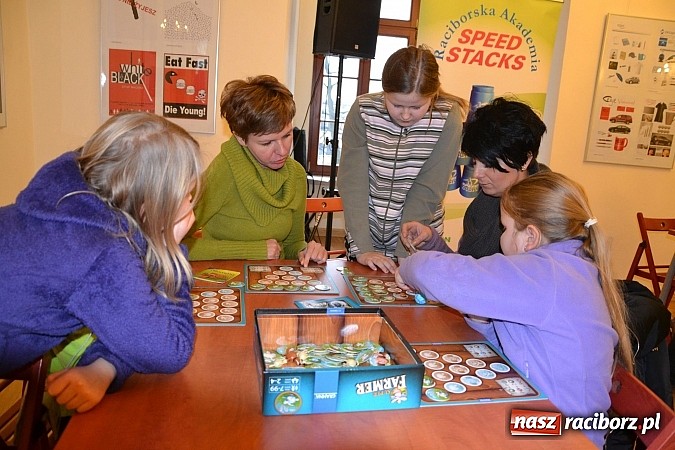 Zdjęcie w galerii na portalu naszraciborz.pl: Matematyka na wesoło w Zamku Piastowskim wiadomości z regionu