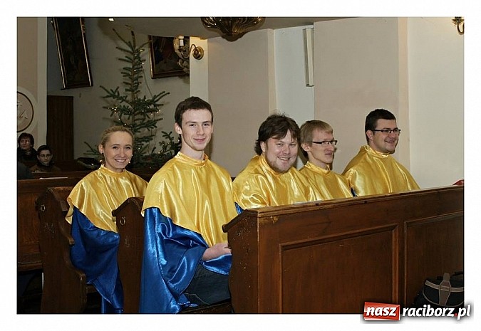 Zdjęcie w galerii na portalu naszraciborz.pl: Bel Canto i Tryl zaśpiewały wspólnie w Toszku wiadomości z regionu