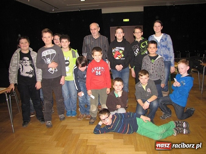 Zdjęcie w galerii na portalu naszraciborz.pl: Miłośnicy konstruowania na warsztatach w RCK wiadomości z regionu