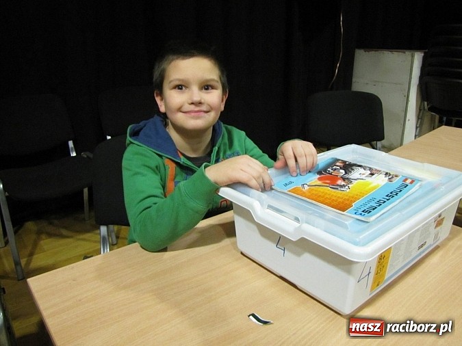 Zdjęcie w galerii na portalu naszraciborz.pl: Miłośnicy konstruowania na warsztatach w RCK wiadomości z regionu