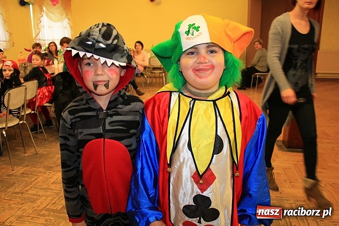 Zdjęcie w galerii na portalu naszraciborz.pl: Kolorowy bal przebierańc&oacute;w w Krzanowicach wiadomości z regionu
