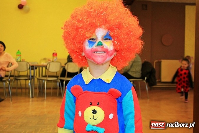 Zdjęcie w galerii na portalu naszraciborz.pl: Kolorowy bal przebierańc&oacute;w w Krzanowicach wiadomości z regionu