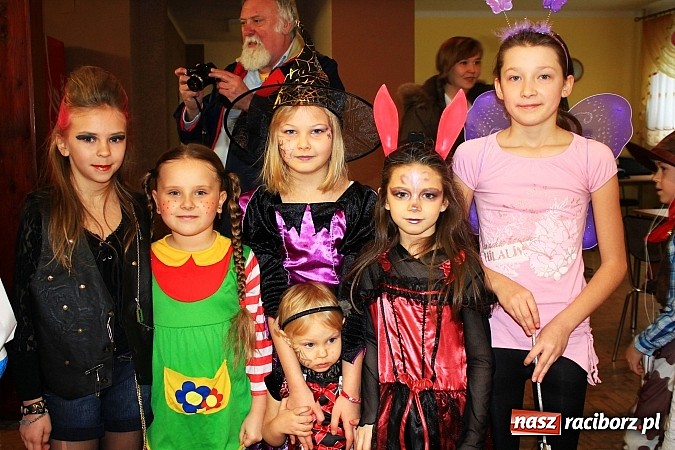 Zdjęcie w galerii na portalu naszraciborz.pl: Kolorowy bal przebierańc&oacute;w w Krzanowicach wiadomości z regionu