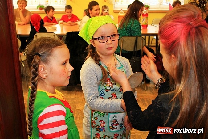 Zdjęcie w galerii na portalu naszraciborz.pl: Kolorowy bal przebierańc&oacute;w w Krzanowicach wiadomości z regionu