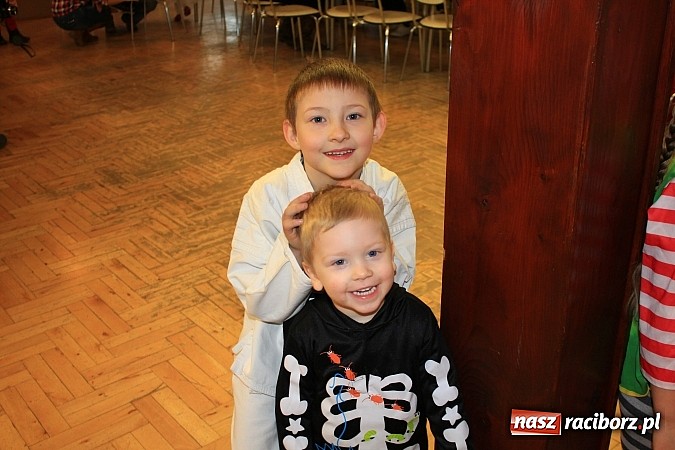 Zdjęcie w galerii na portalu naszraciborz.pl: Kolorowy bal przebierańc&oacute;w w Krzanowicach wiadomości z regionu