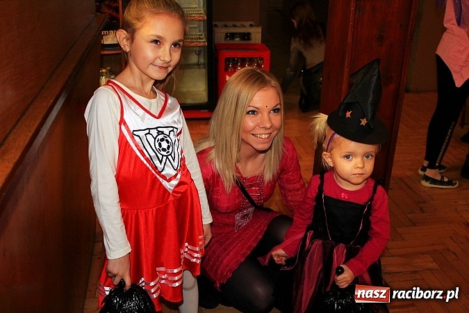 Zdjęcie w galerii na portalu naszraciborz.pl: Kolorowy bal przebierańc&oacute;w w Krzanowicach wiadomości z regionu