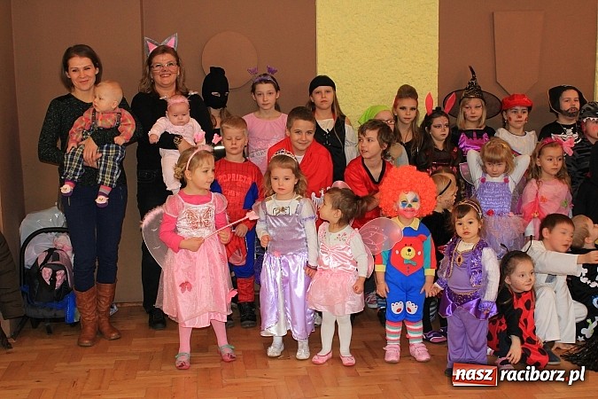 Zdjęcie w galerii na portalu naszraciborz.pl: Kolorowy bal przebierańc&oacute;w w Krzanowicach wiadomości z regionu
