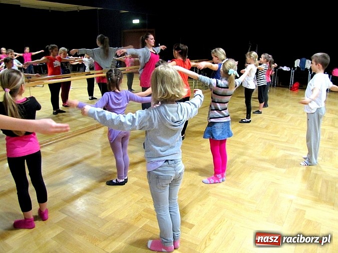 Zdjęcie w galerii na portalu naszraciborz.pl: Ferie z RCK: Taniec rozkochuje w sobie kolejnych młodych raciborzan wiadomości z regionu