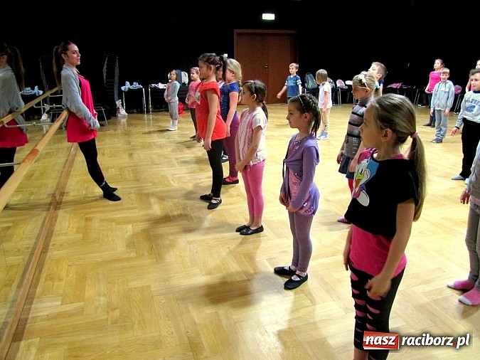 Zdjęcie w galerii na portalu naszraciborz.pl: Ferie z RCK: Taniec rozkochuje w sobie kolejnych młodych raciborzan wiadomości z regionu
