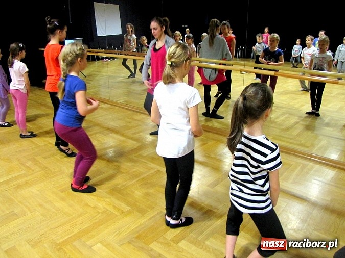 Zdjęcie w galerii na portalu naszraciborz.pl: Ferie z RCK: Taniec rozkochuje w sobie kolejnych młodych raciborzan wiadomości z regionu