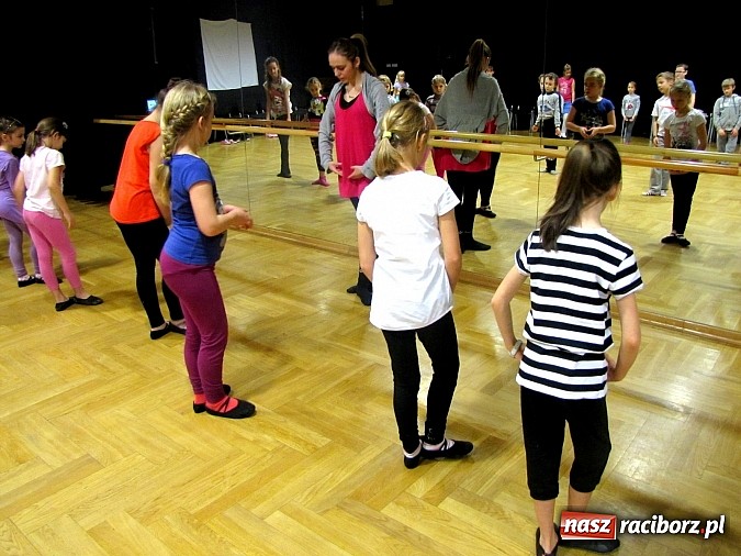 Zdjęcie w galerii na portalu naszraciborz.pl: Ferie z RCK: Taniec rozkochuje w sobie kolejnych młodych raciborzan wiadomości z regionu