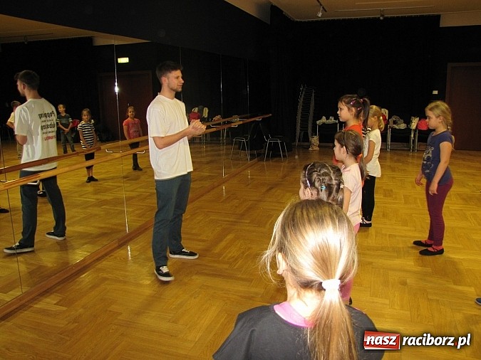 Zdjęcie w galerii na portalu naszraciborz.pl: Ferie z RCK: Taniec rozkochuje w sobie kolejnych młodych raciborzan wiadomości z regionu