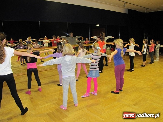 Zdjęcie w galerii na portalu naszraciborz.pl: Ferie z RCK: Taniec rozkochuje w sobie kolejnych młodych raciborzan wiadomości z regionu