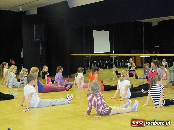 Zdjęcie w galerii na portalu naszraciborz.pl: Ferie z RCK: Taniec rozkochuje w sobie kolejnych młodych raciborzan wiadomości z regionu