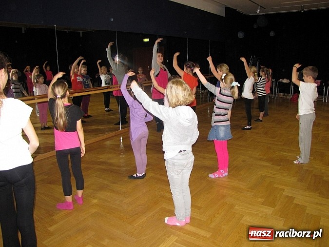 Zdjęcie w galerii na portalu naszraciborz.pl: Ferie z RCK: Taniec rozkochuje w sobie kolejnych młodych raciborzan wiadomości z regionu