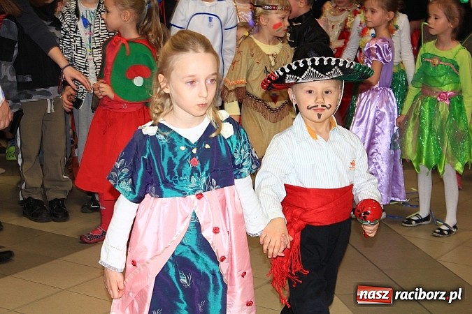 Zdjęcie w galerii na portalu naszraciborz.pl: Kolorowo i wesoło w Pietrowicach Wielkich wiadomości z regionu