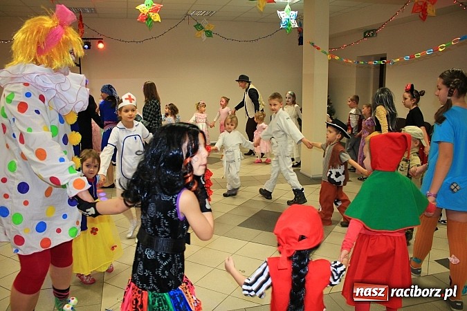 Zdjęcie w galerii na portalu naszraciborz.pl: Kolorowo i wesoło w Pietrowicach Wielkich wiadomości z regionu