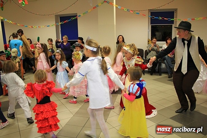 Zdjęcie w galerii na portalu naszraciborz.pl: Kolorowo i wesoło w Pietrowicach Wielkich wiadomości z regionu