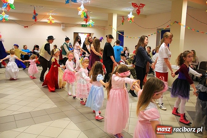 Zdjęcie w galerii na portalu naszraciborz.pl: Kolorowo i wesoło w Pietrowicach Wielkich wiadomości z regionu