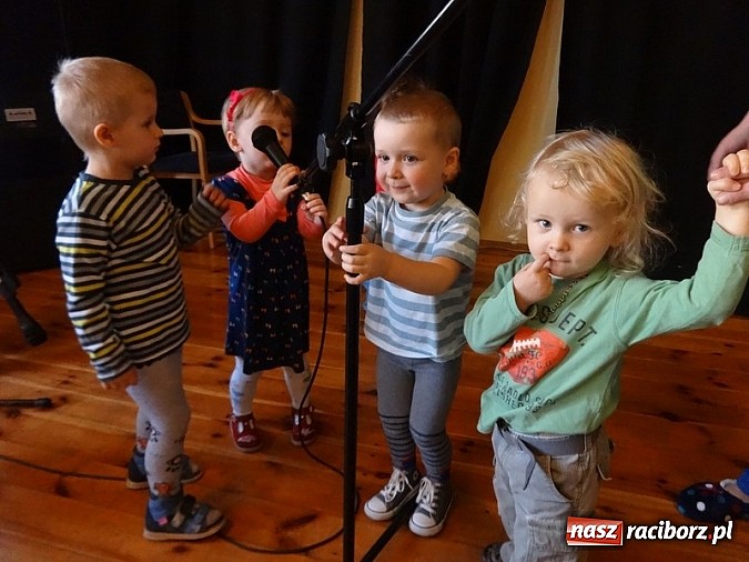 Zdjęcie w galerii na portalu naszraciborz.pl: Bal Przebierańców i flamenco na Dzień Babci w Fiku-miku wiadomości z regionu
