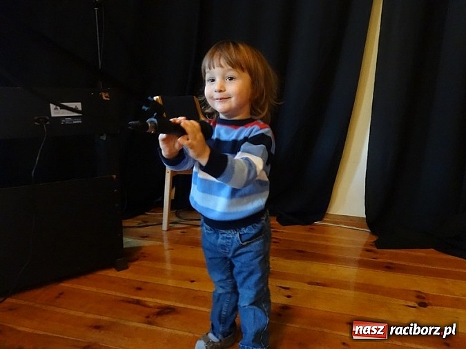 Zdjęcie w galerii na portalu naszraciborz.pl: Bal Przebierańców i flamenco na Dzień Babci w Fiku-miku wiadomości z regionu