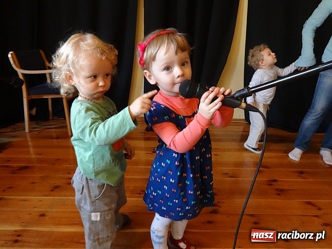 Zdjęcie w galerii na portalu naszraciborz.pl: Bal Przebierańców i flamenco na Dzień Babci w Fiku-miku wiadomości z regionu