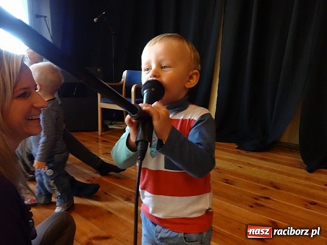 Zdjęcie w galerii na portalu naszraciborz.pl: Bal Przebierańców i flamenco na Dzień Babci w Fiku-miku wiadomości z regionu