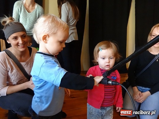 Zdjęcie w galerii na portalu naszraciborz.pl: Bal Przebierańców i flamenco na Dzień Babci w Fiku-miku wiadomości z regionu