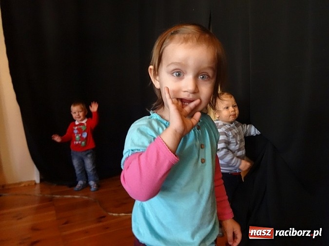 Zdjęcie w galerii na portalu naszraciborz.pl: Bal Przebierańców i flamenco na Dzień Babci w Fiku-miku wiadomości z regionu