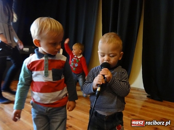 Zdjęcie w galerii na portalu naszraciborz.pl: Bal Przebierańców i flamenco na Dzień Babci w Fiku-miku wiadomości z regionu