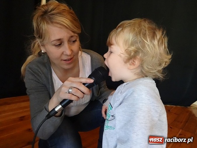 Zdjęcie w galerii na portalu naszraciborz.pl: Bal Przebierańców i flamenco na Dzień Babci w Fiku-miku wiadomości z regionu