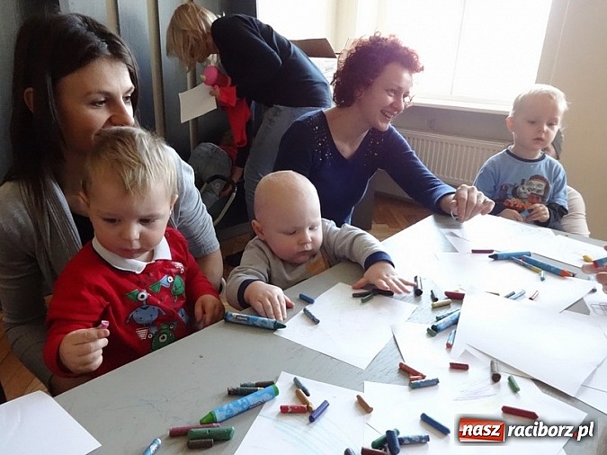 Zdjęcie w galerii na portalu naszraciborz.pl: Bal Przebierańców i flamenco na Dzień Babci w Fiku-miku wiadomości z regionu