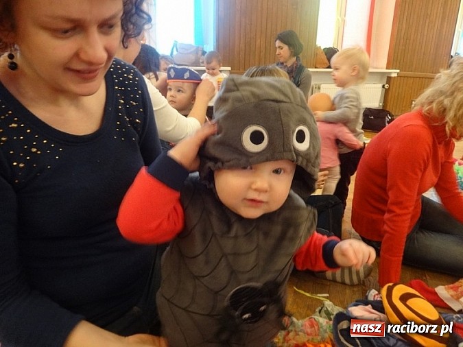 Zdjęcie w galerii na portalu naszraciborz.pl: Bal Przebierańców i flamenco na Dzień Babci w Fiku-miku wiadomości z regionu